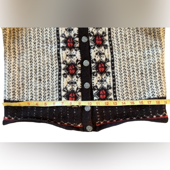 VTG Wool Chunky Knitted Cardigan Sweater M Black Cream Red Metal Scroll Buttons - Picture 13 of 13